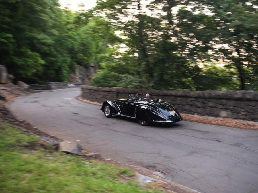  Alfa Romeo 8C 2900B Lungo Touring Spider (412.041) 1939 года  (фото 2 из 47)
